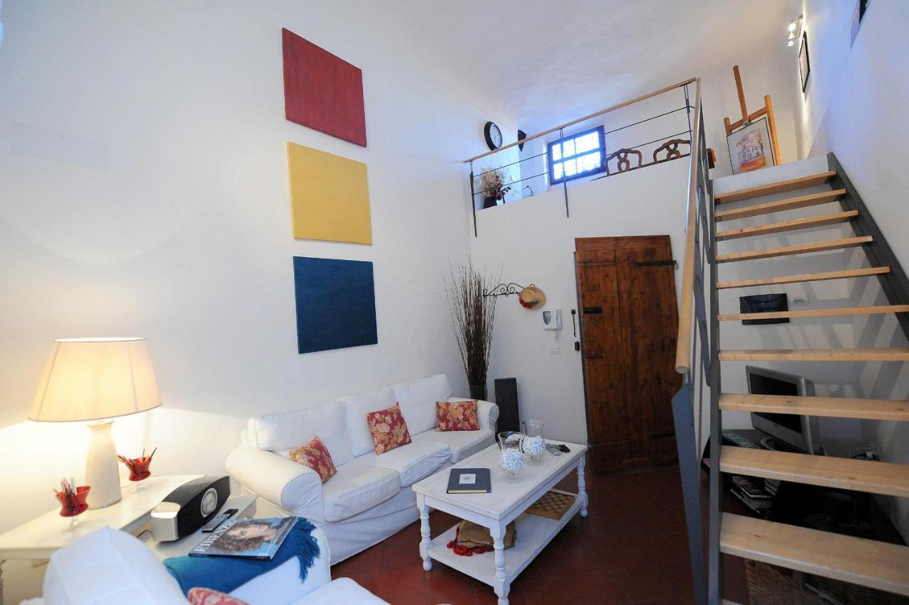 Acacia Firenze - Primula Apartment Ruang foto
